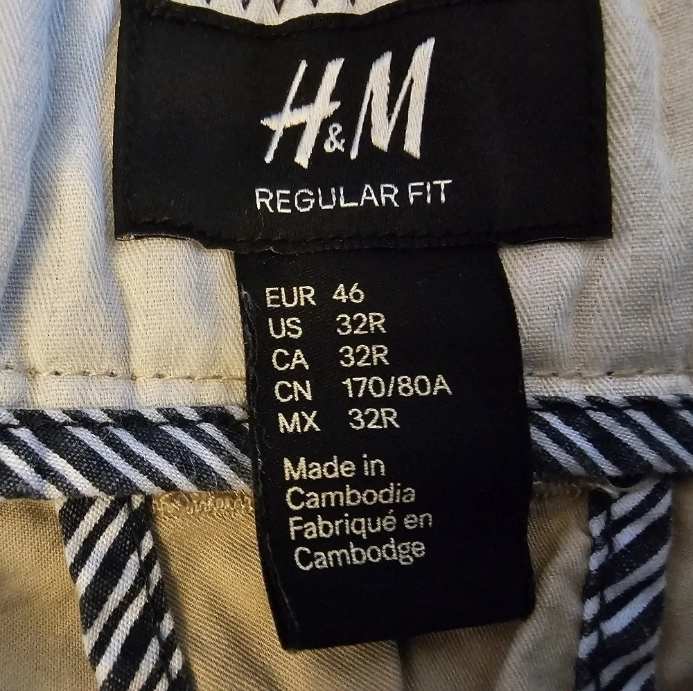 H & M Bermuda Shorts Size 32